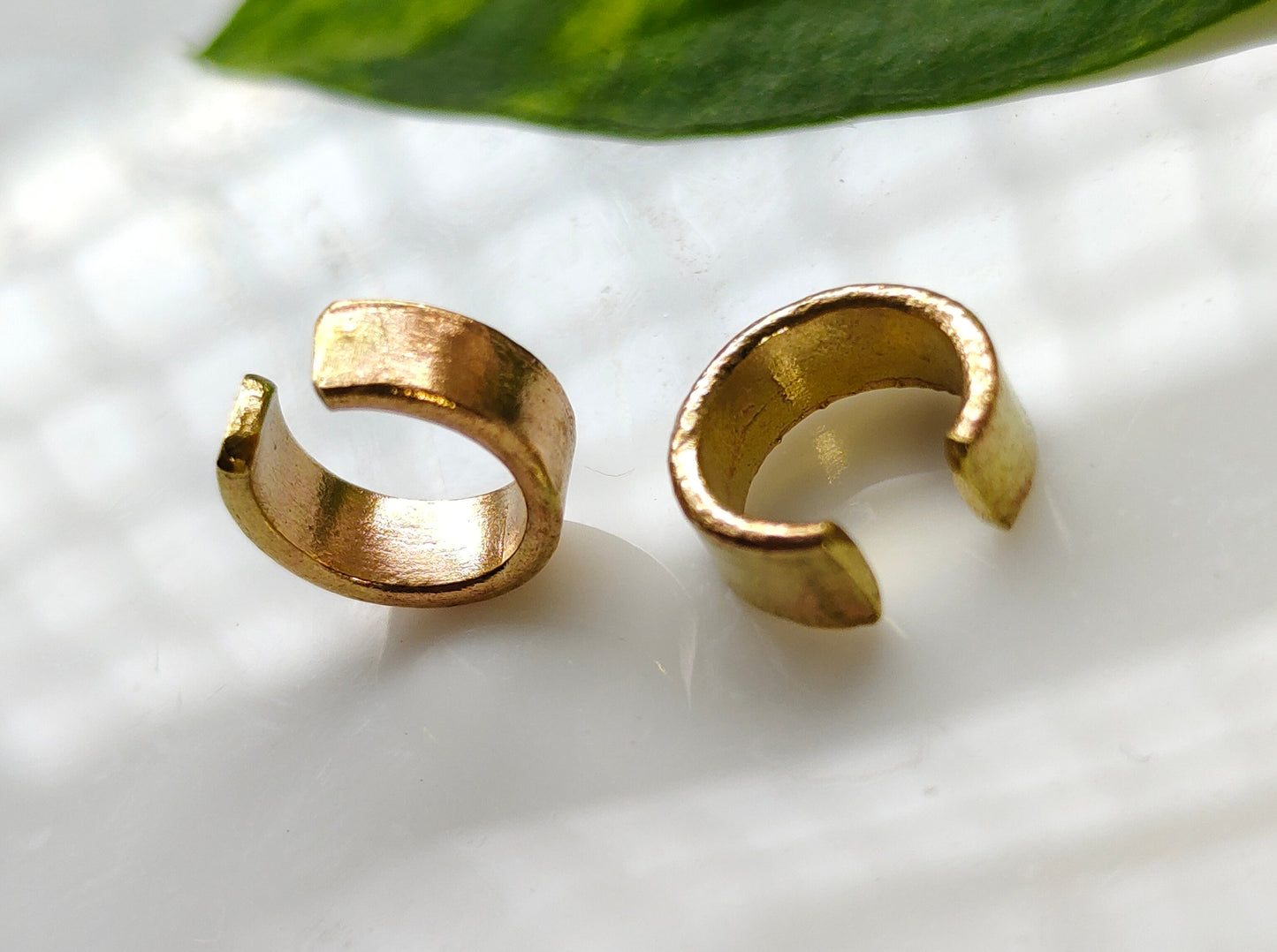 Ear cuff