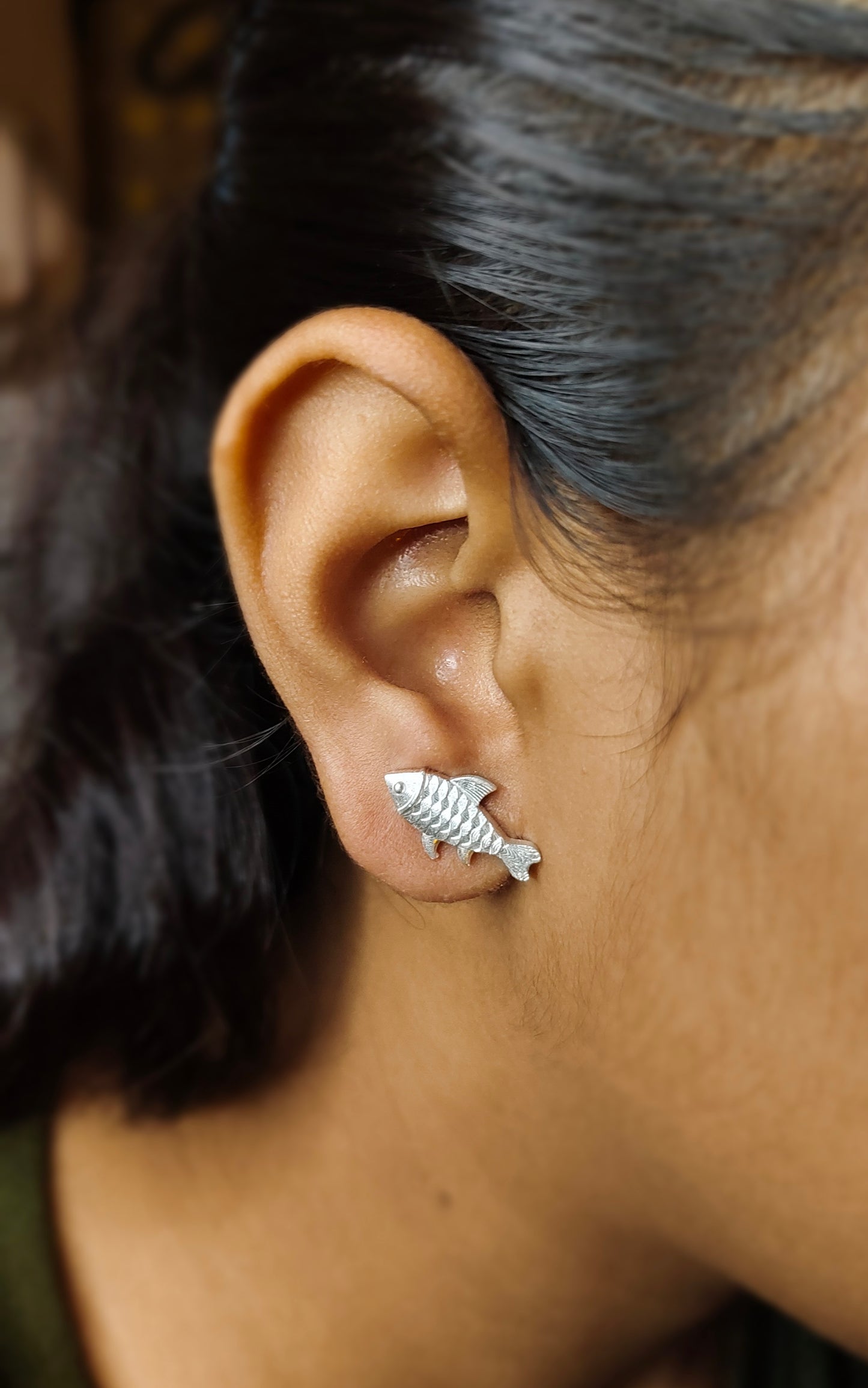 Fish studs