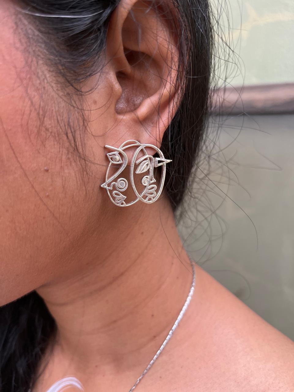 Tomar Ghore Baas Kore Kaara