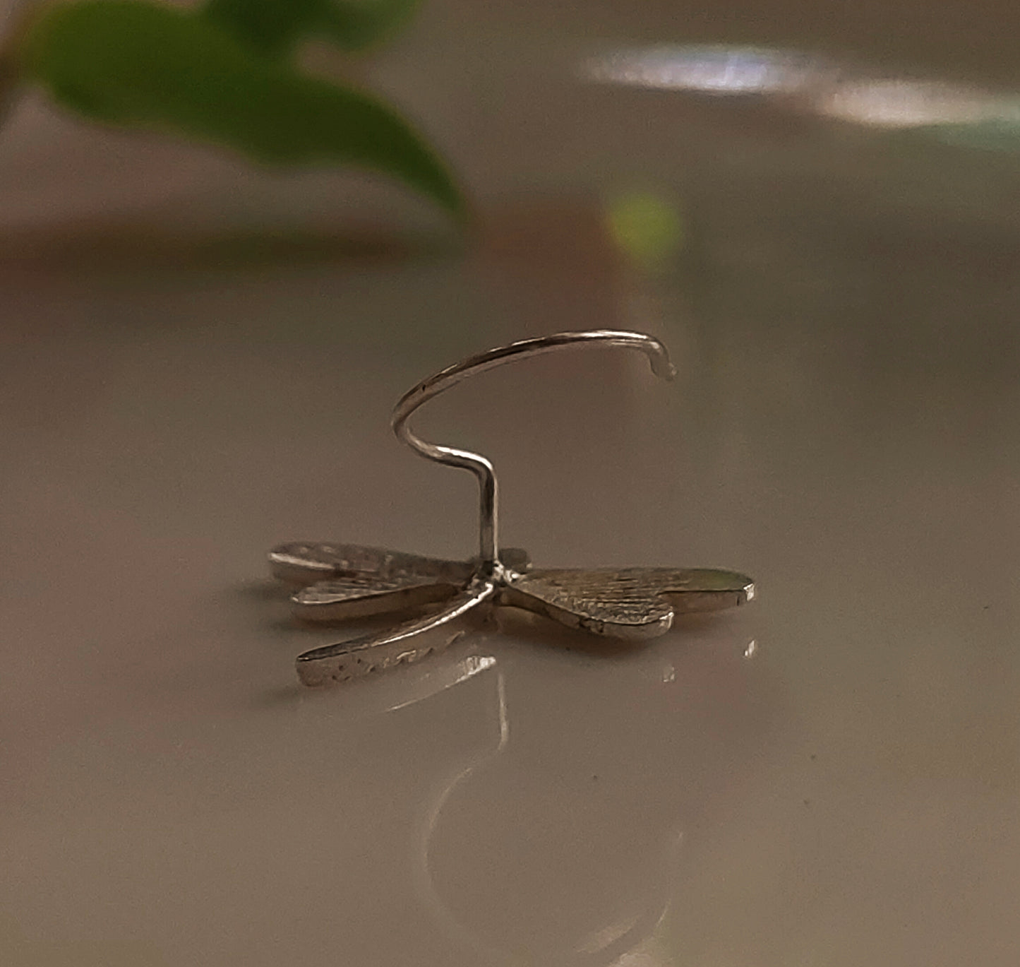 Dragonfly Nose pin
