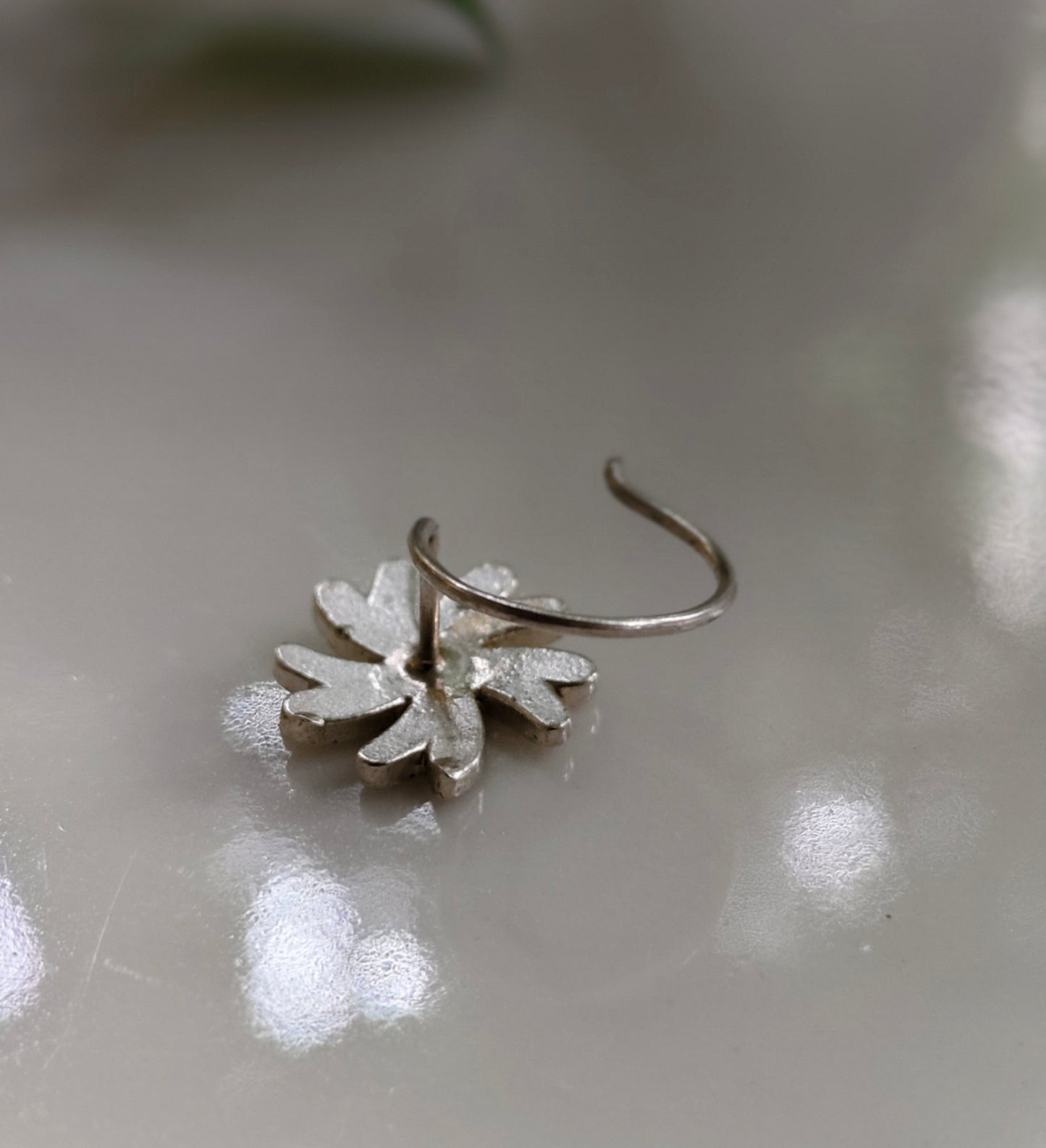 Sunflower Nose pin
