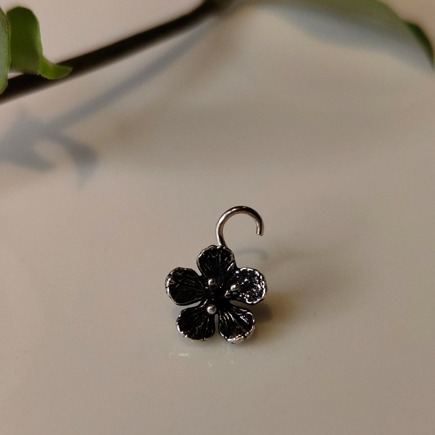 Hibiscus Nose pin