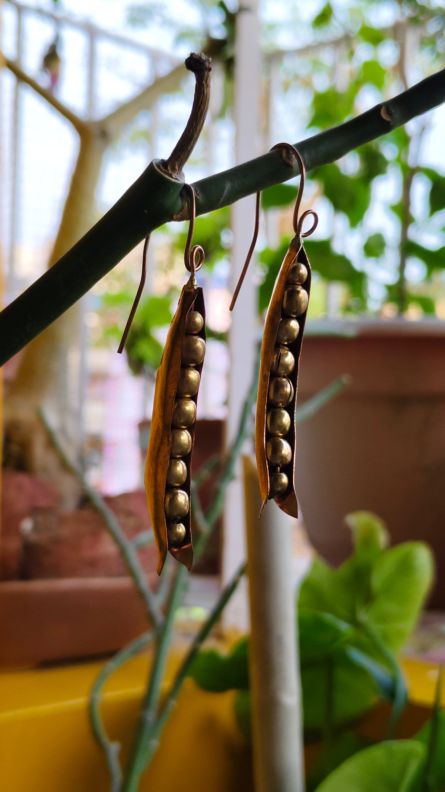 Pea earring