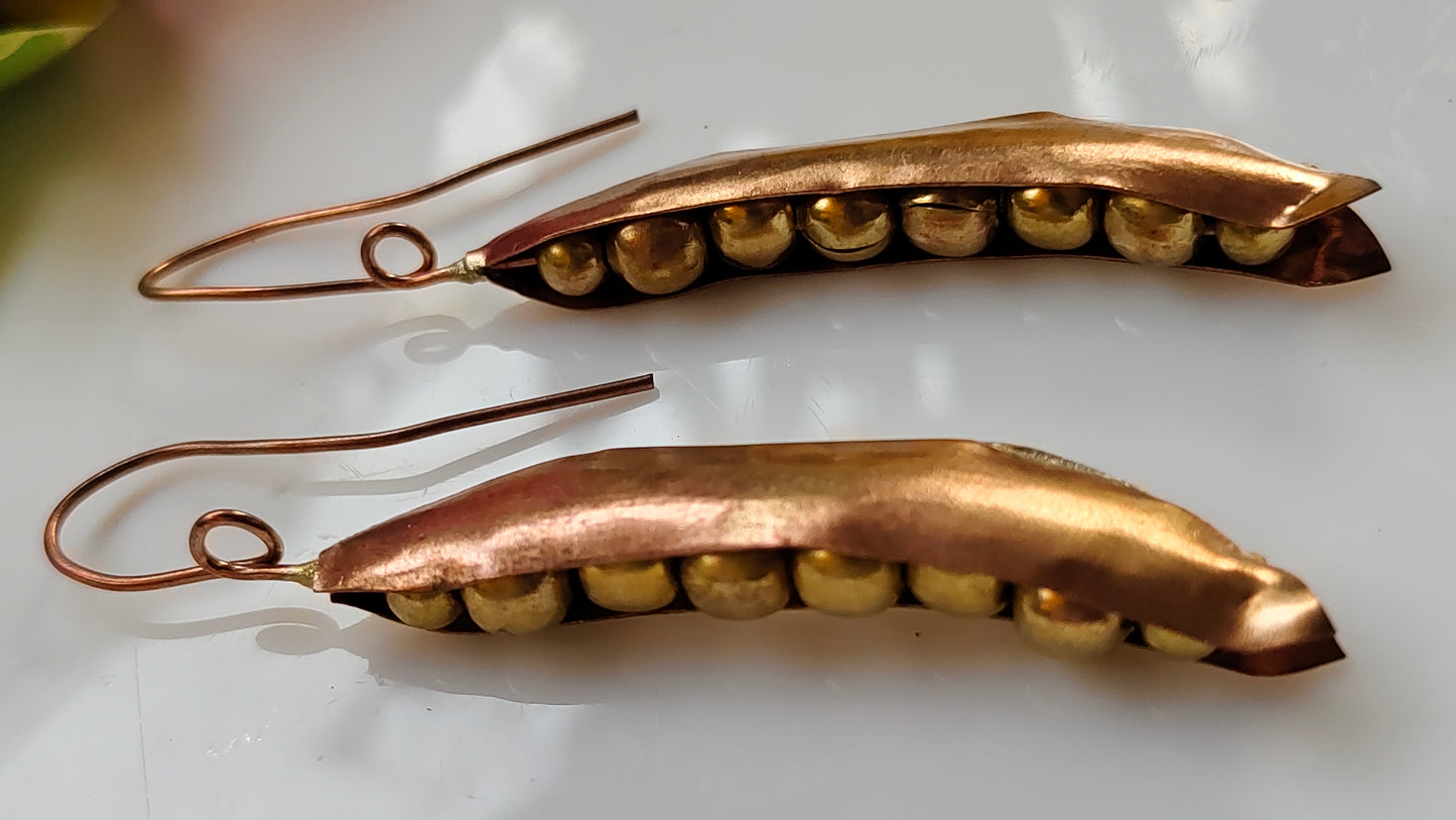 Pea earring