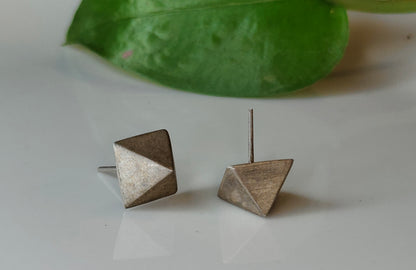 Pyramid studs