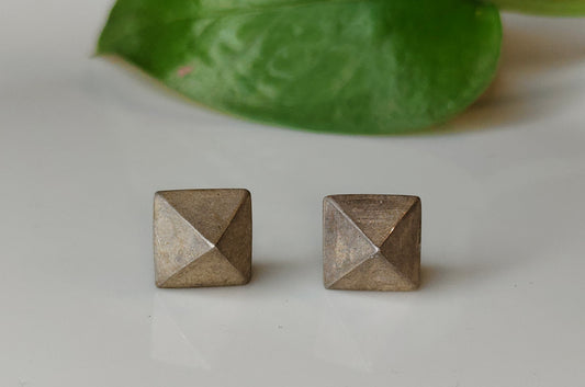 Pyramid studs