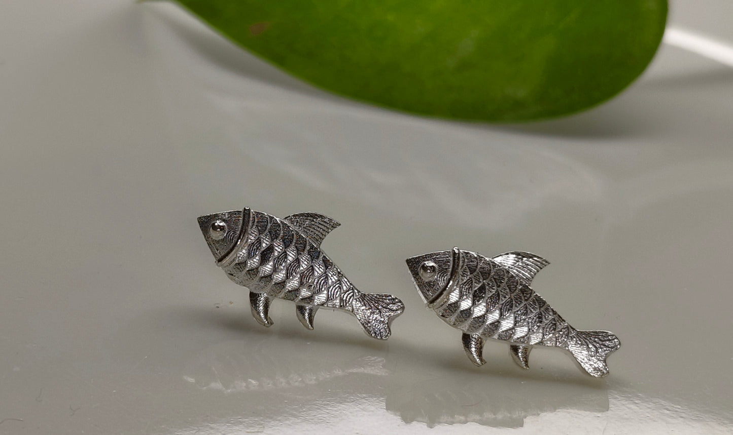 Fish studs