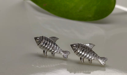 Fish studs