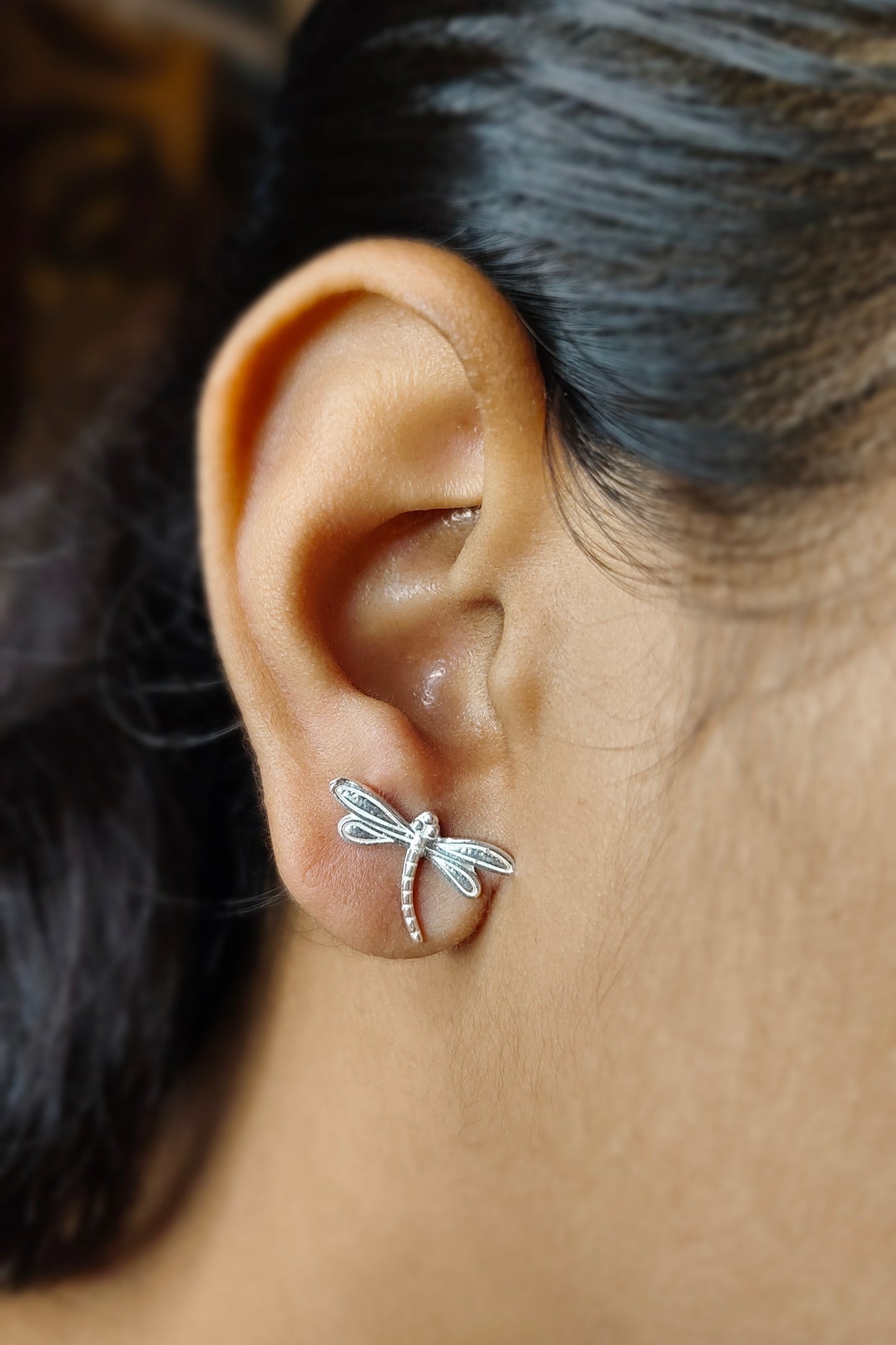 Dragonfly studs