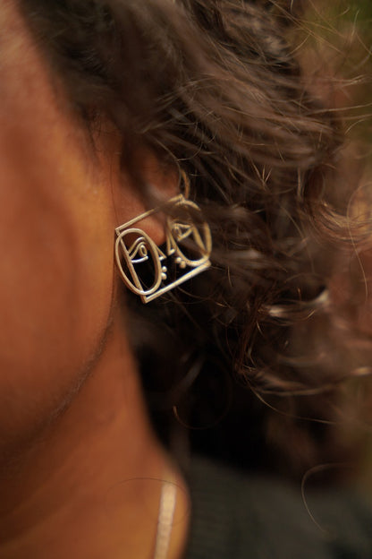 Premer Frame e Bondi earrings