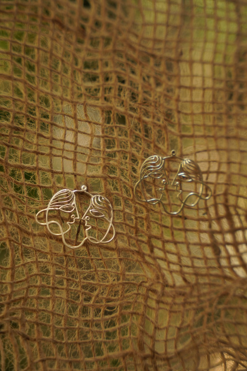 Preme jol hoye jao gole earrings