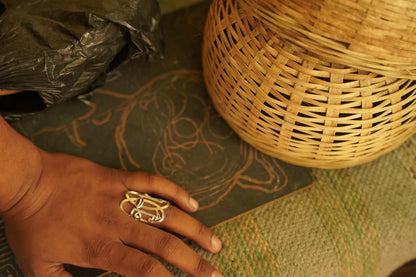 Chupishare finger ring