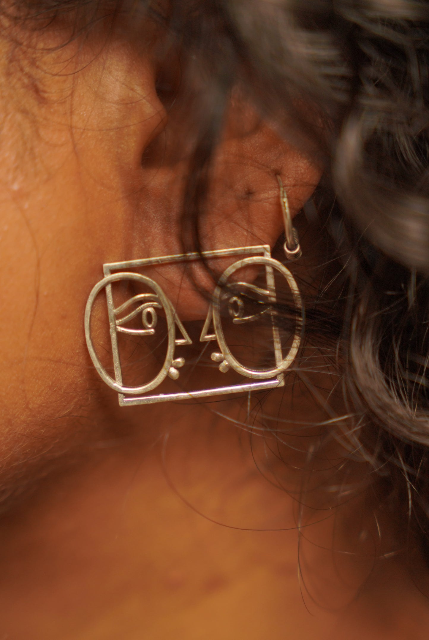 Premer Frame e Bondi earrings
