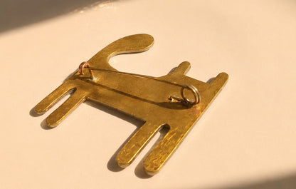 Cat brooch