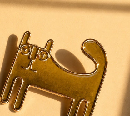 Cat brooch