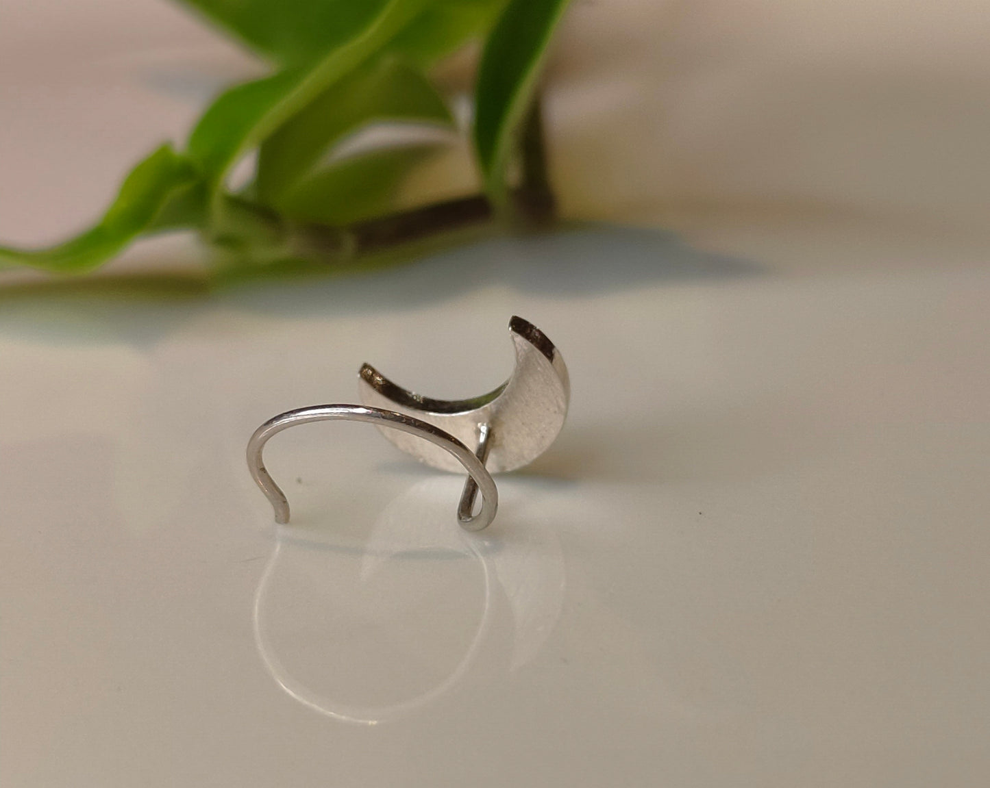 Half moon Nose pin