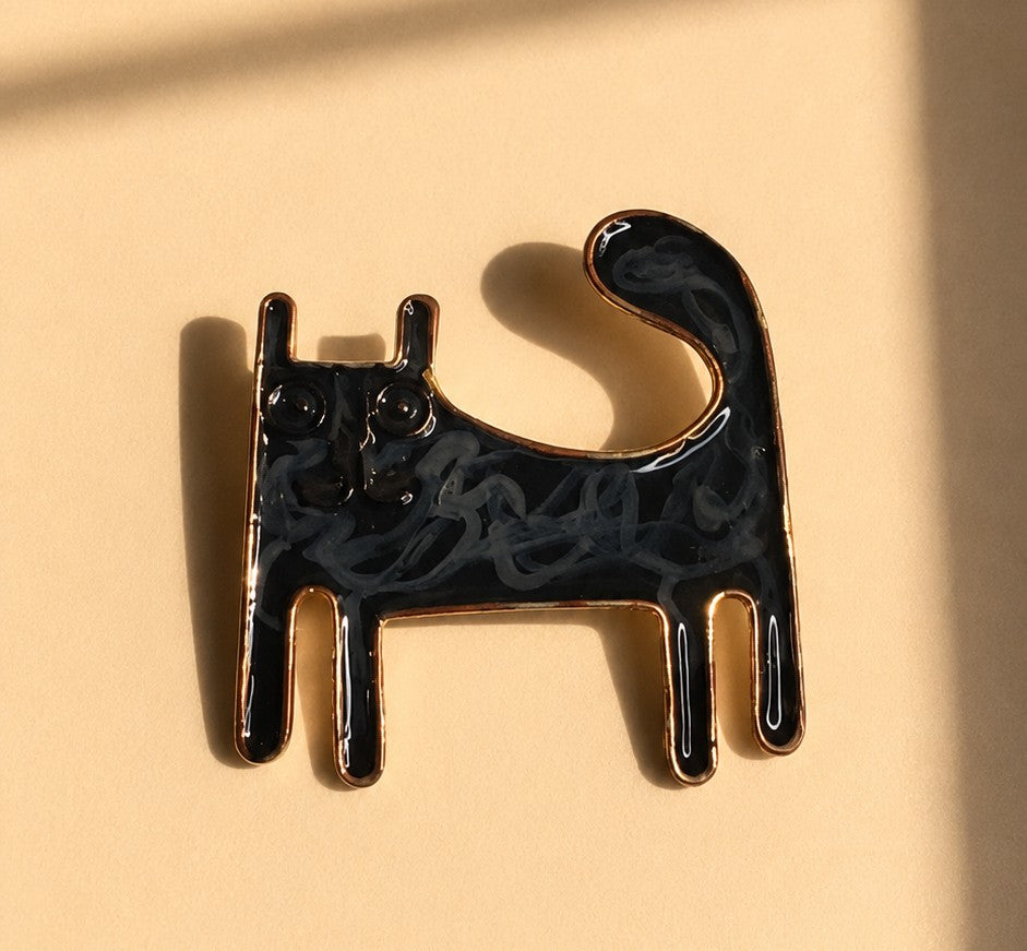 Meenakari cat brooch