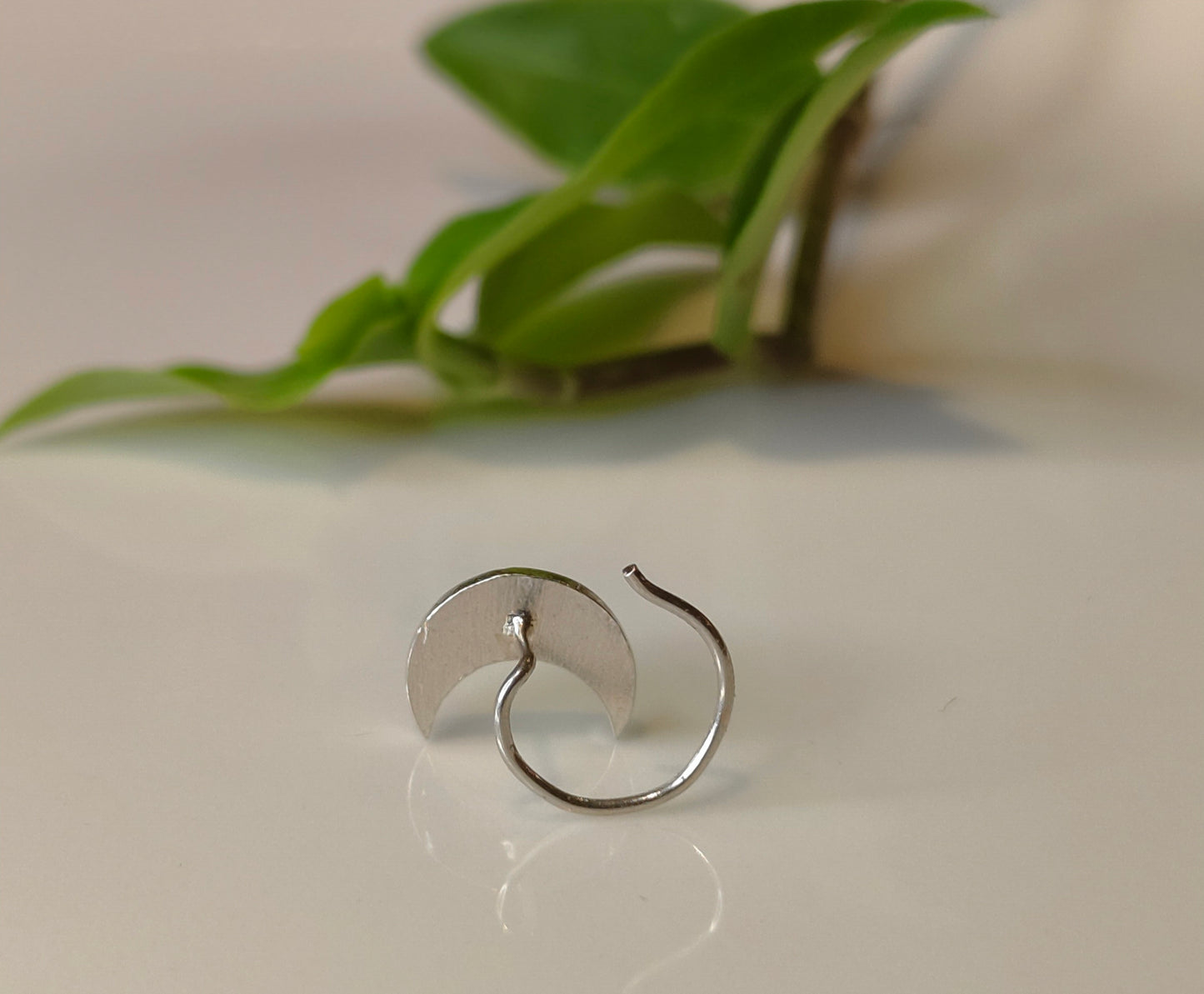 Half moon Nose pin