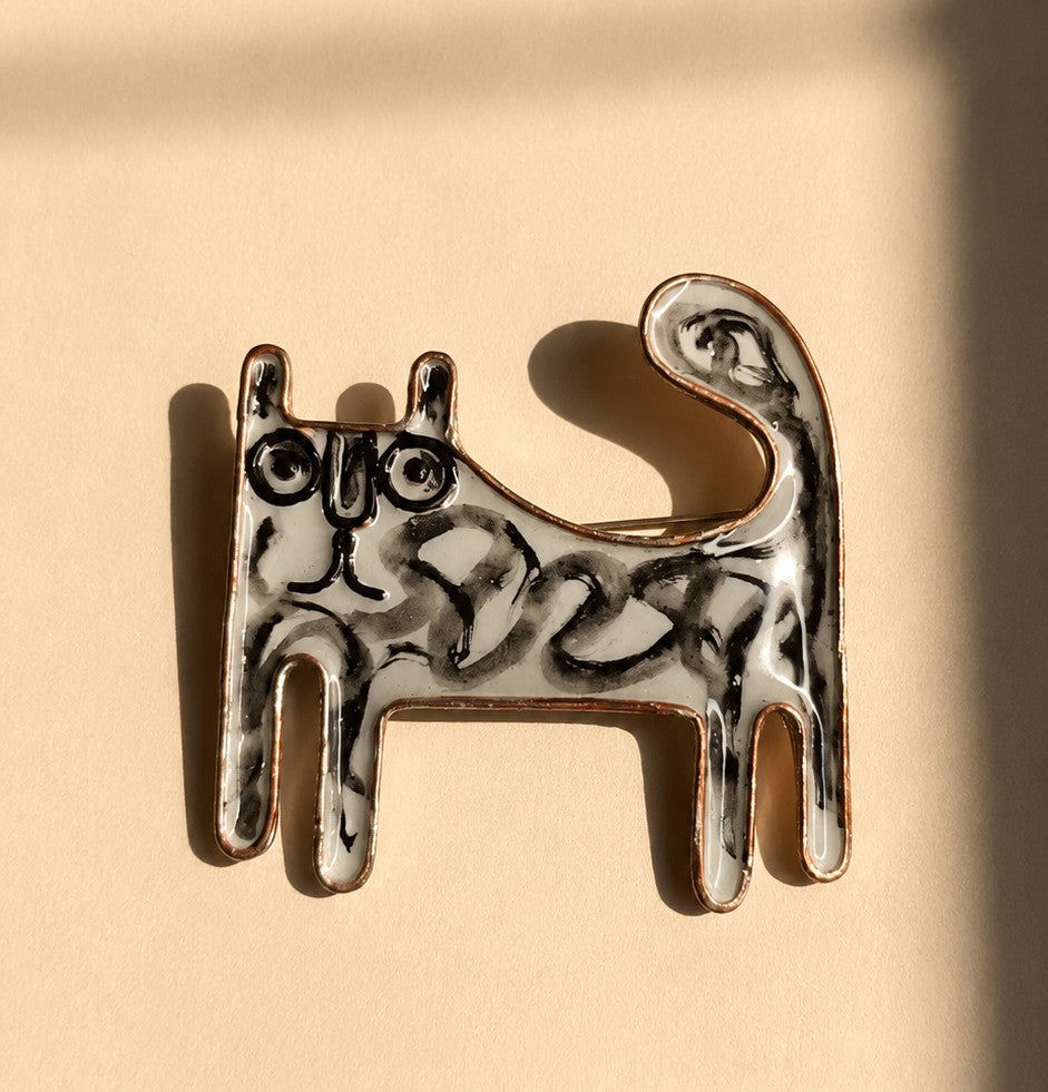 Meenakari cat brooch