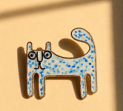 Meenakari cat brooch