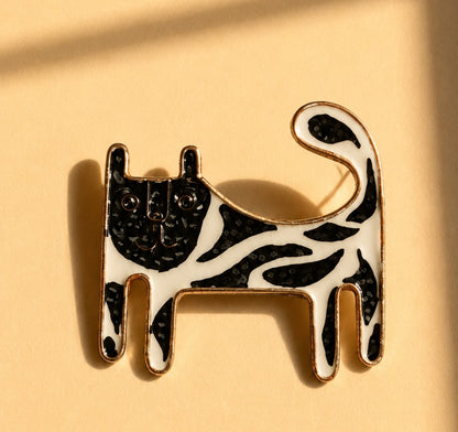 Meenakari cat brooch