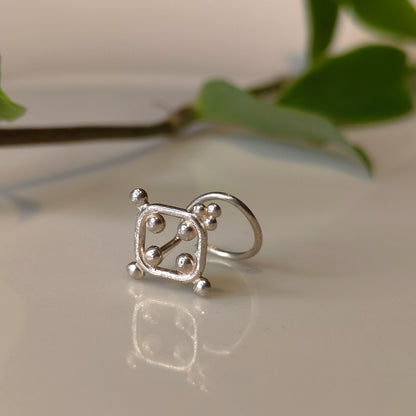 Bindu frame Nose pin